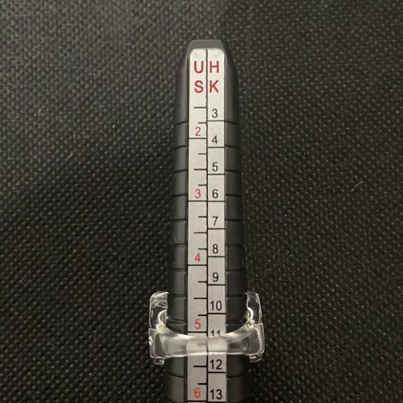 Clear ring with rhinestones - Picture 7 of 7